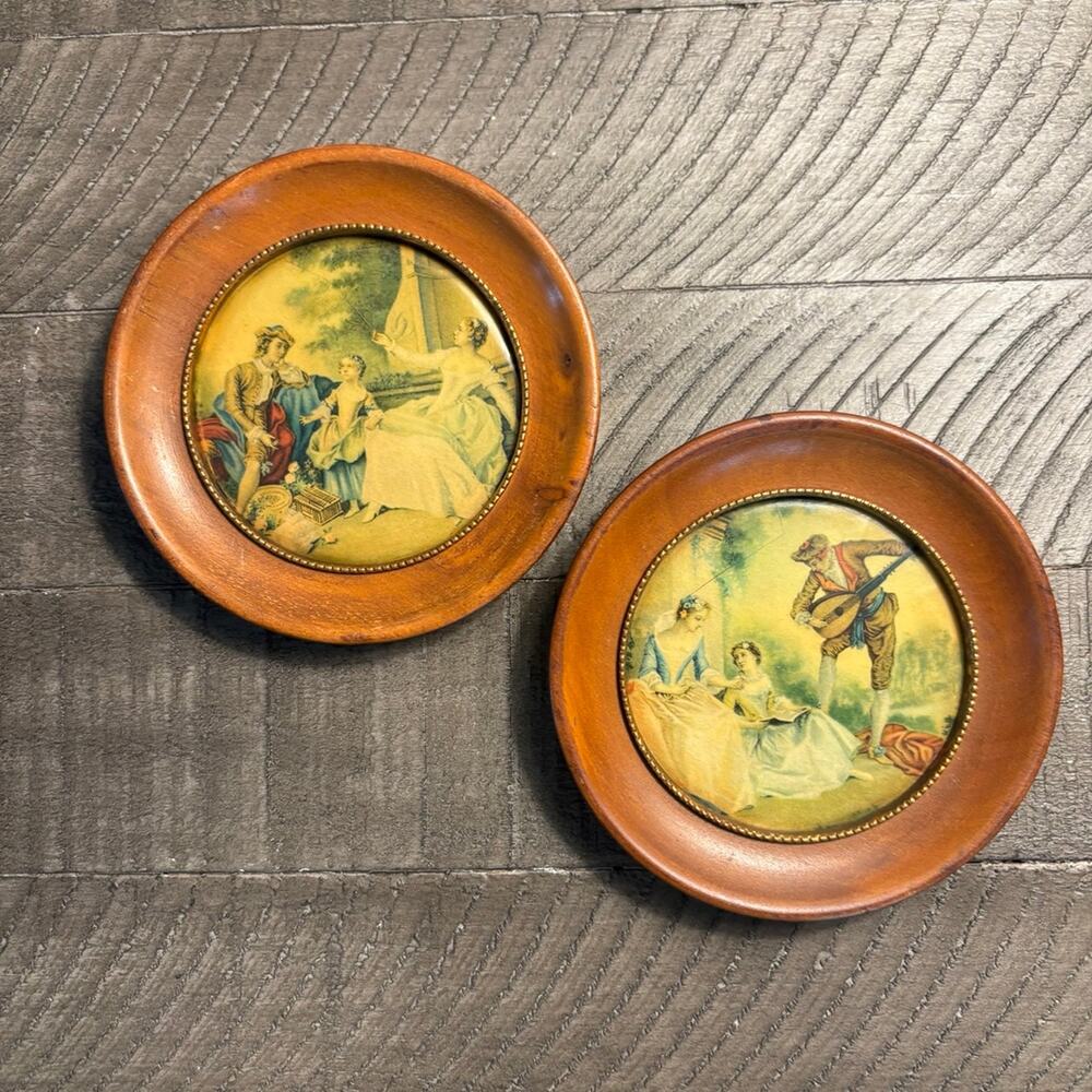 Vintage Italian Florentine-style Wall Plaques Round Gilded Wooden Frames